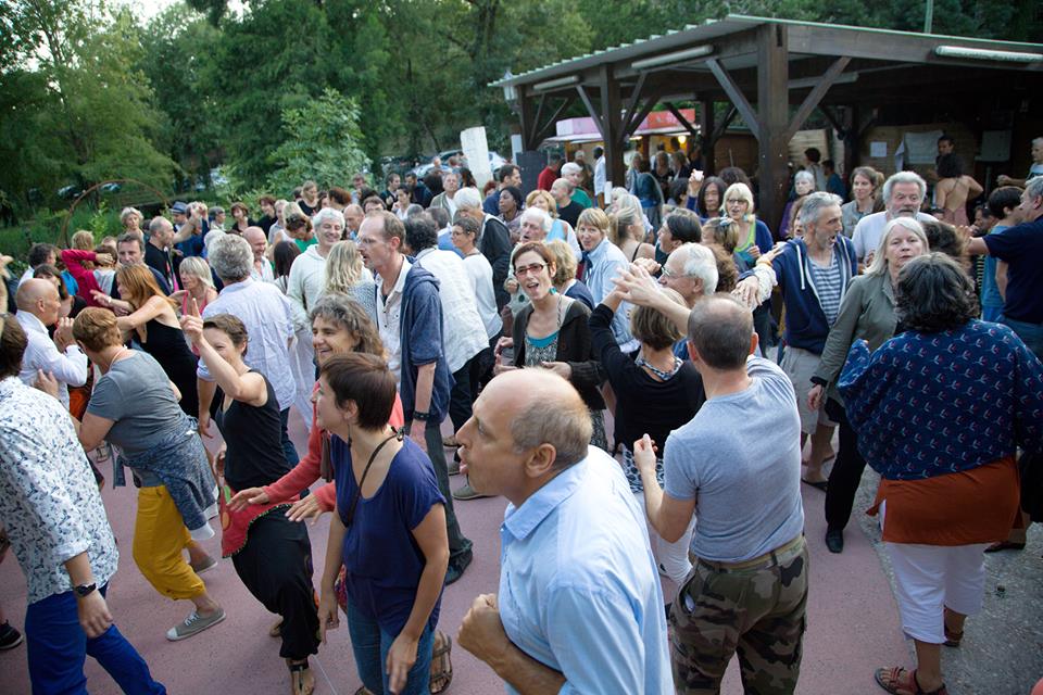 la foule a l apero dansant2017